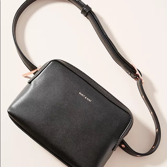 MATT & NAT VEGAN BLACK LEATHER ROSE GOLD PARIS BELT BAG - Picture 10 of 12